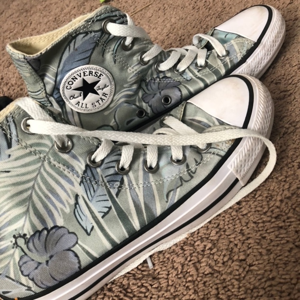 Floral converse